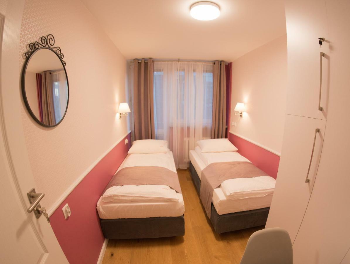 Apartament Hotel Grzybowska 9 Varsóvia Exterior foto